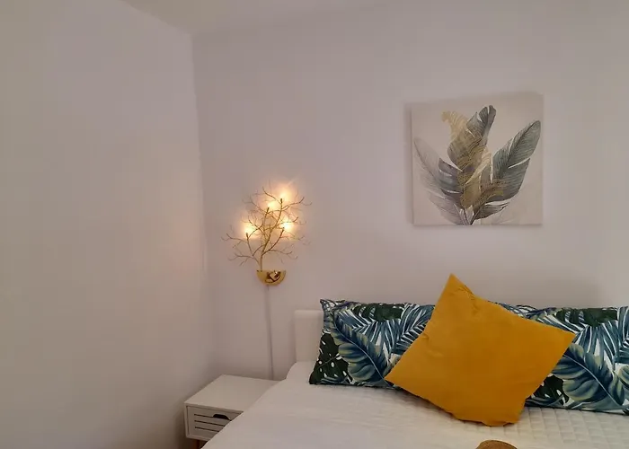 公寓 Pinia With Free Parking