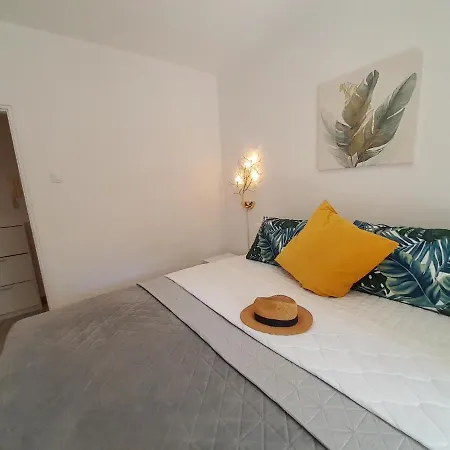 Apartment Pinia Lovran With Balcony & Free Parking Lovran