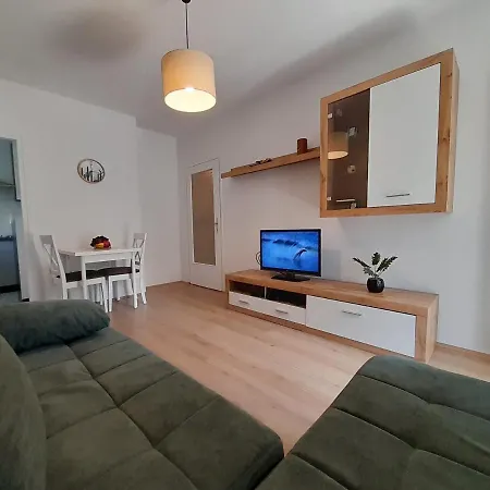 Apartment Pinia Lovran With Balcony & Free Parking