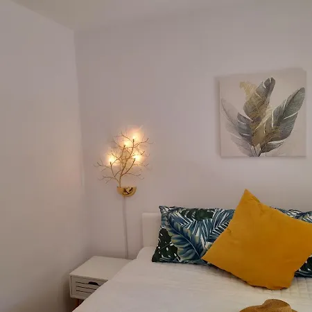 Apartment Apartment Pinia Lovran With Balcony & Free Parking