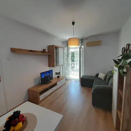 Apartment Pinia Lovran With Balcony & Free Parking Lovran