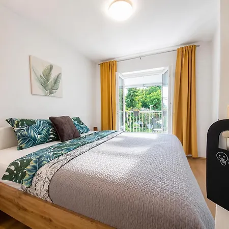 Apartment Apartment Pinia Lovran With Balcony & Free Parking Lovran