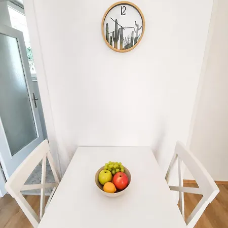 Apartment Pinia Lovran With Balcony & Free Parking Lovran